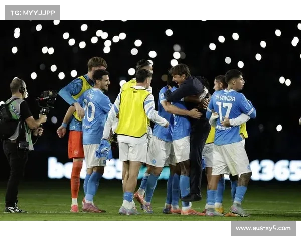 杜罗头球破门后狂奔庆祝,瓦伦西亚球迷沸腾